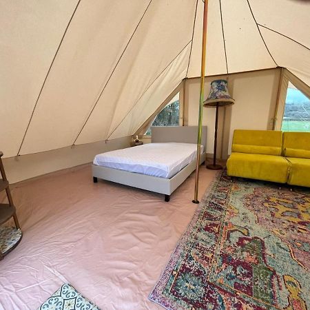 1 Glamping Tent With Kitchen & Electric On Small Family Campsite, No Bedding Supplied Narberth Zewnętrze zdjęcie