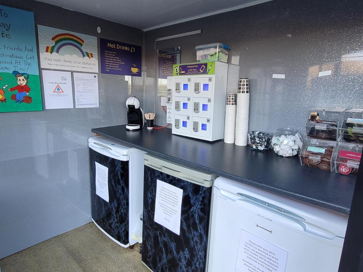 1 Glamping Tent With Kitchen & Electric On Small Family Campsite, No Bedding Supplied Narberth Zewnętrze zdjęcie